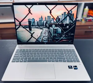 Photo - New Laptop HP Pavilion 17 16GB Intel Core I5 SSD 1T