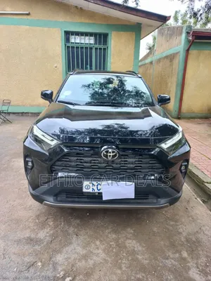 Photo - Toyota RAV4 2022 Black