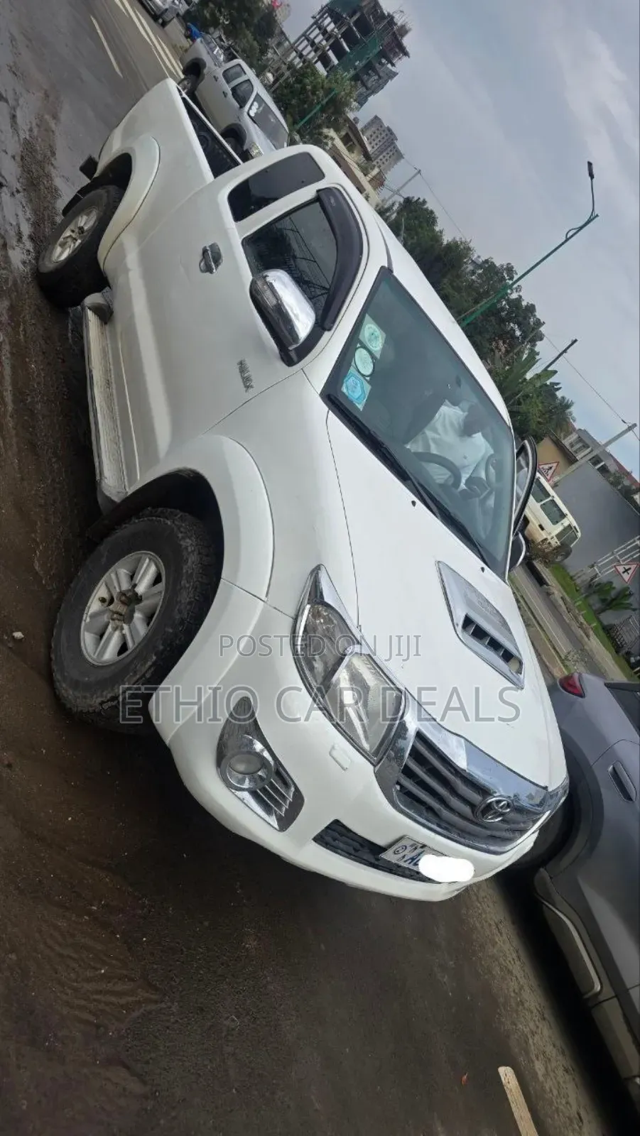 Toyota Hilux 2012 White