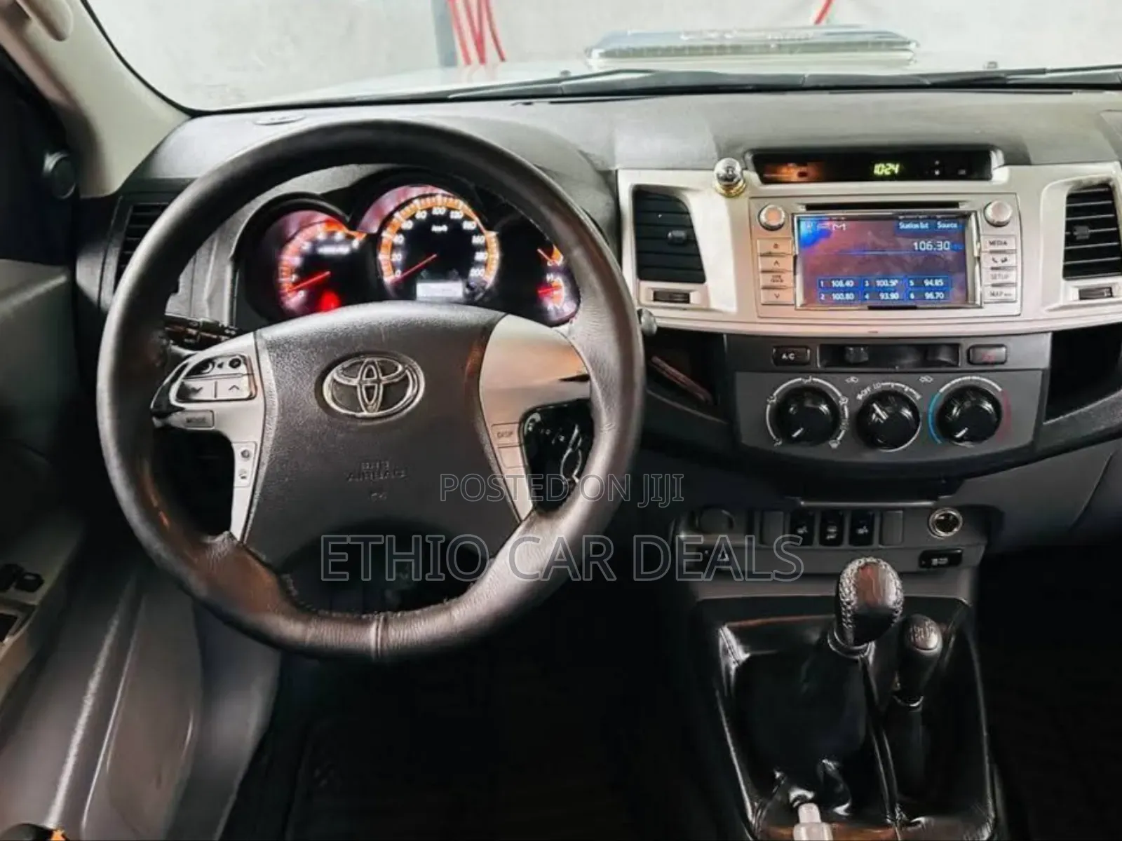 Toyota Hilux 2012 White