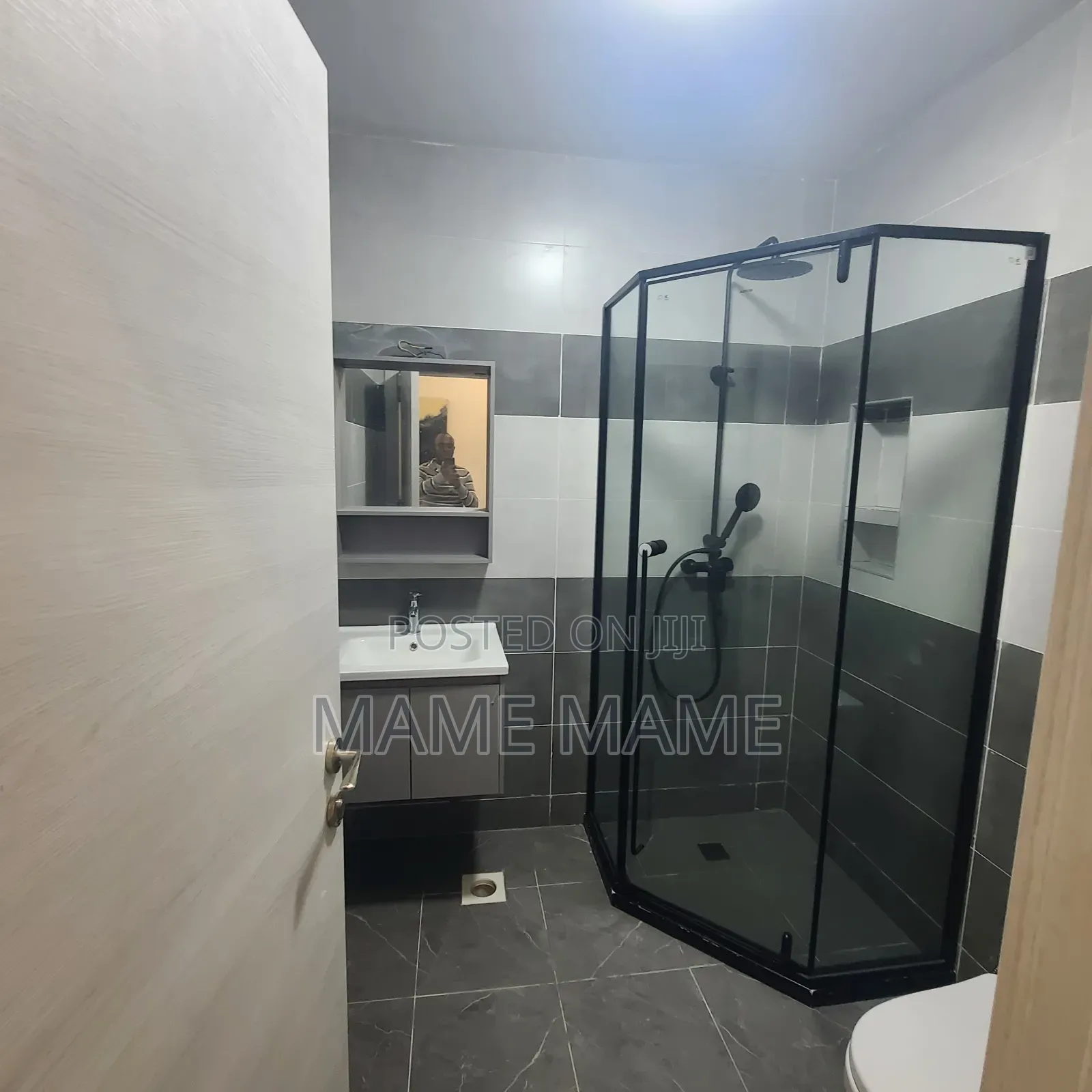 Furnished 3bdrm Apartment in Addis Abeba, Bole for sale