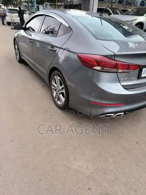 Photo - Hyundai Avante 2017 Gray