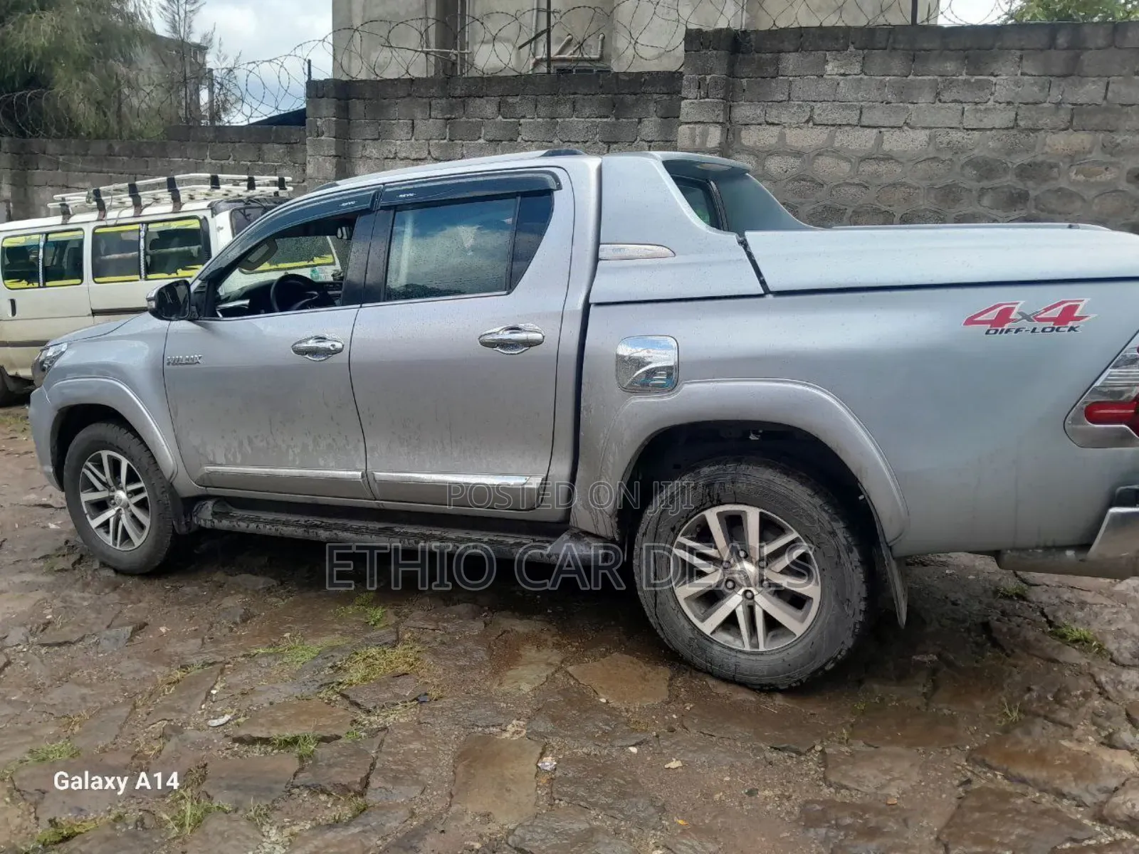 Toyota Hilux Revo Double Cab Deisel 2.4 AWD 2016 Silver