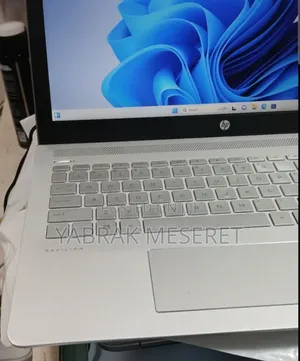 New Laptop HP Pavilion 15 8GB Intel Core I7 SSD 256GB