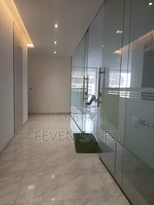 መሀል ቦሌ ላይ የንግድ ሱቅ ሽያጭ