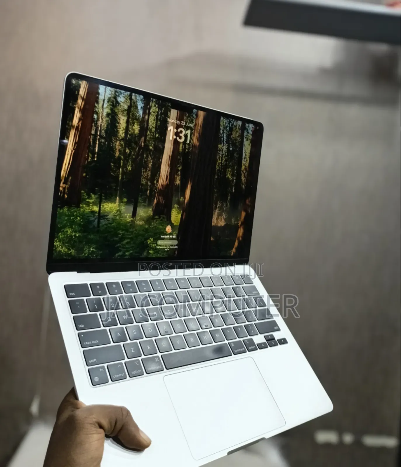 New Laptop Apple MacBook Air 2020 M1 8GB Apple M1 SSD 256GB