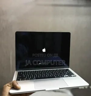 New Laptop Apple MacBook Air 2020 M1 8GB Apple M1 SSD 256GB