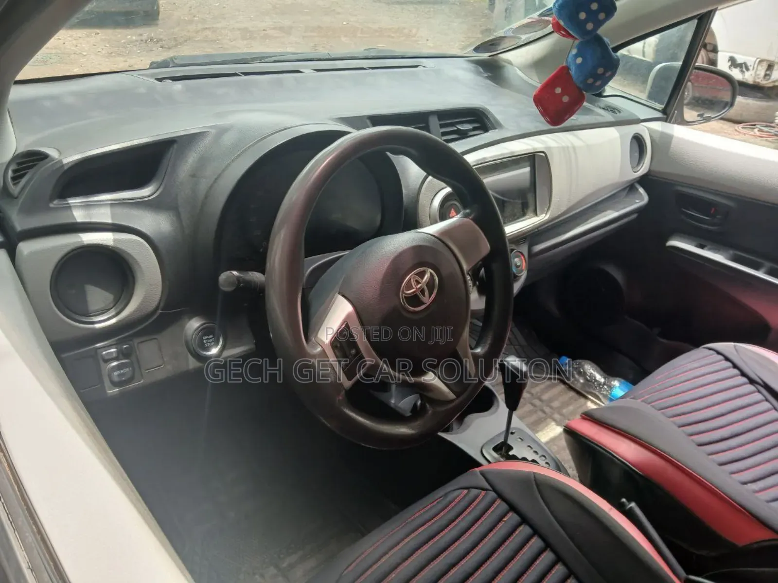 Toyota Yaris 2012 Silver