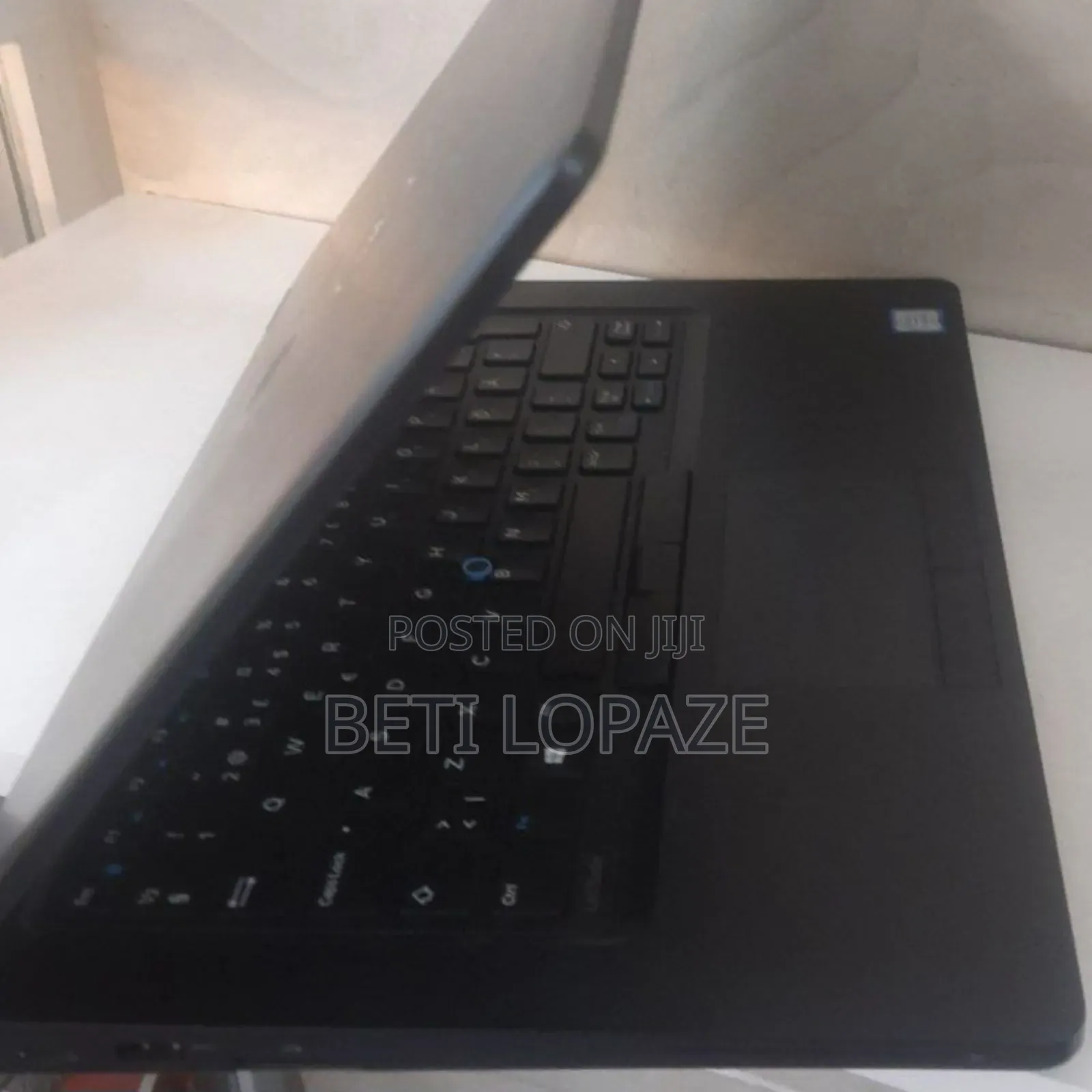New Laptop Dell Latitude 5310 8GB Intel Core I5 SSD 128GB