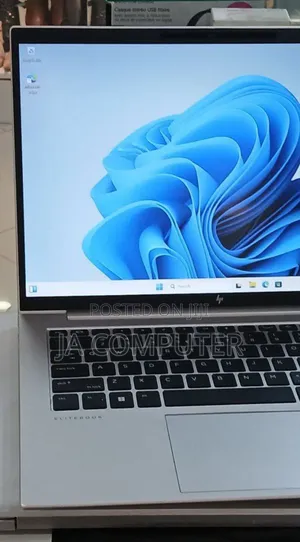 New Laptop HP EliteBook 845 G10 16GB AMD Ryzen 5 SSD 512GB