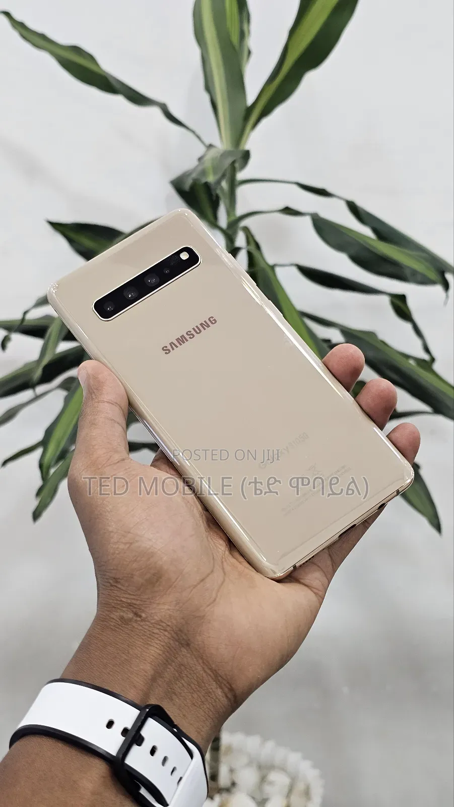 New Samsung Galaxy S10 5G 256 GB Silver