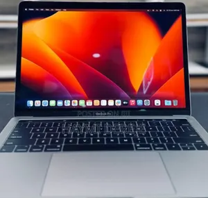 Photo - New Laptop Apple MacBook Pro 2019 8GB Intel Core I7 SSD 256GB