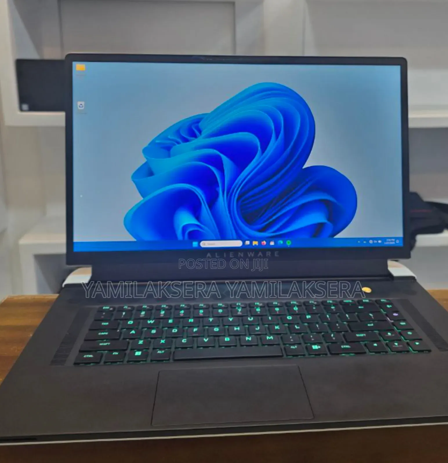 New Laptop Alienware M17x R2 32GB Intel Core I7 SSD 1T