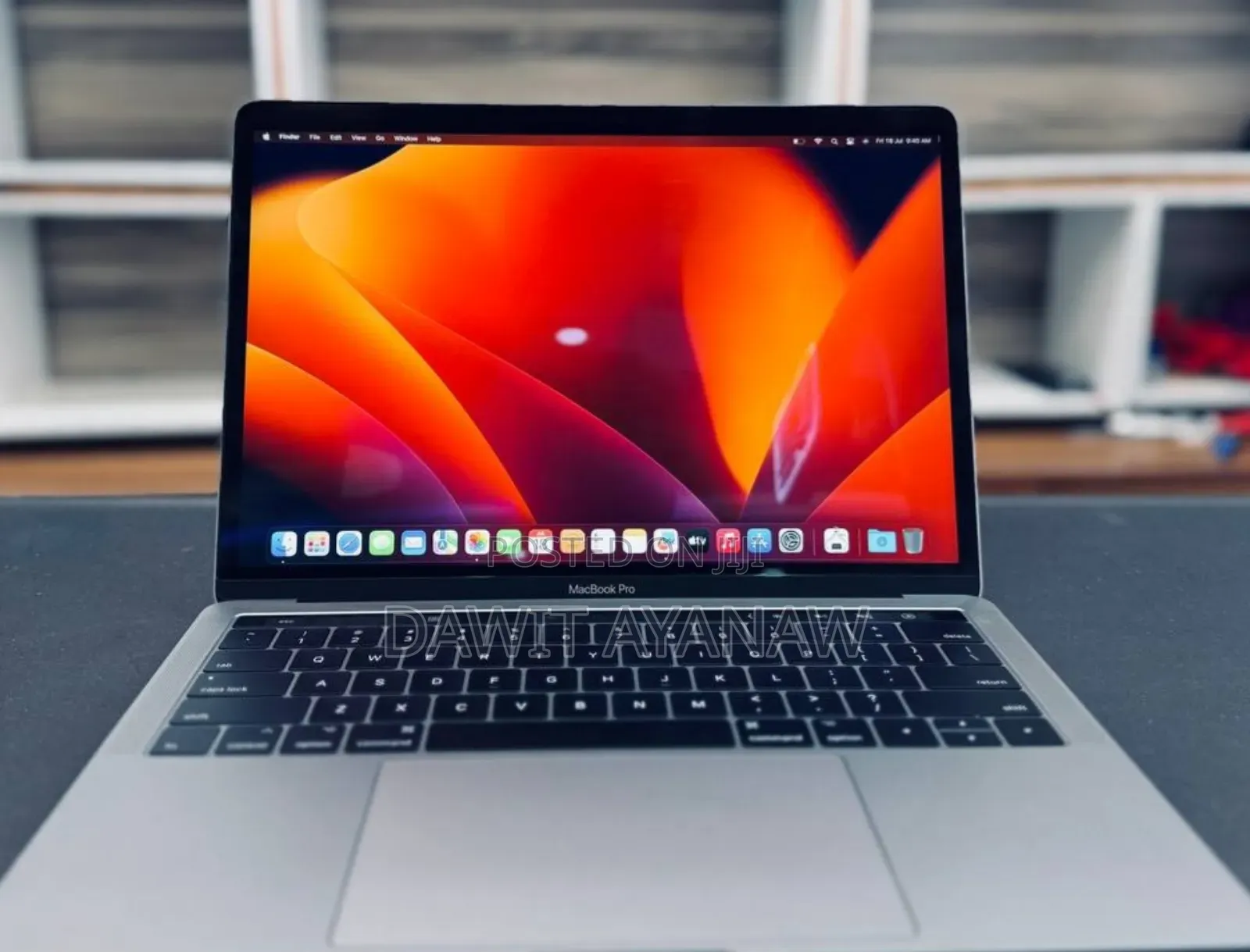 New Laptop Apple MacBook Pro 2017 8GB Intel Core I5 SSD 256GB