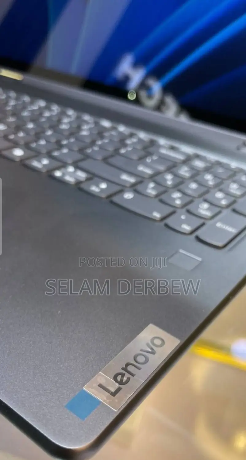 New Laptop Lenovo Yoga 7i 16GB Intel Core Ultra 7 SSD 1T