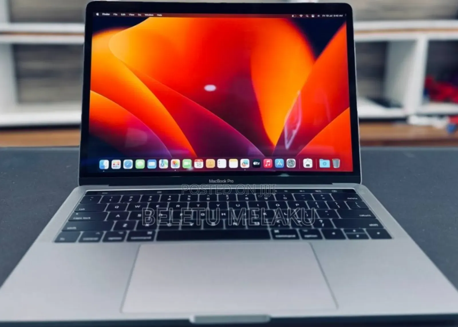 New Laptop Apple MacBook Pro 2017 8GB Intel Core I5 SSD 256GB