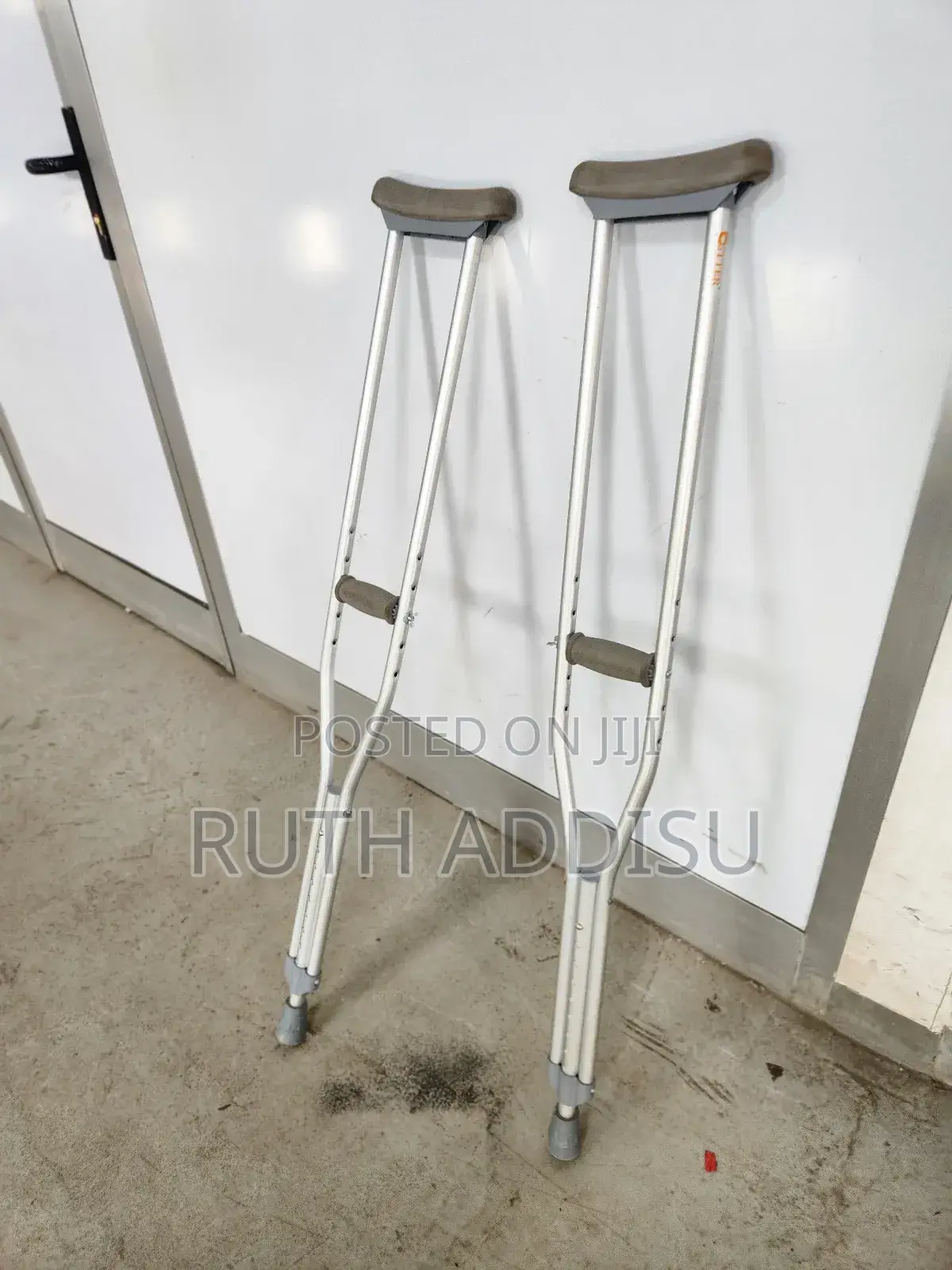 Crutches可愛axillary Bilateral Crutches型式crutches袴喇crutches