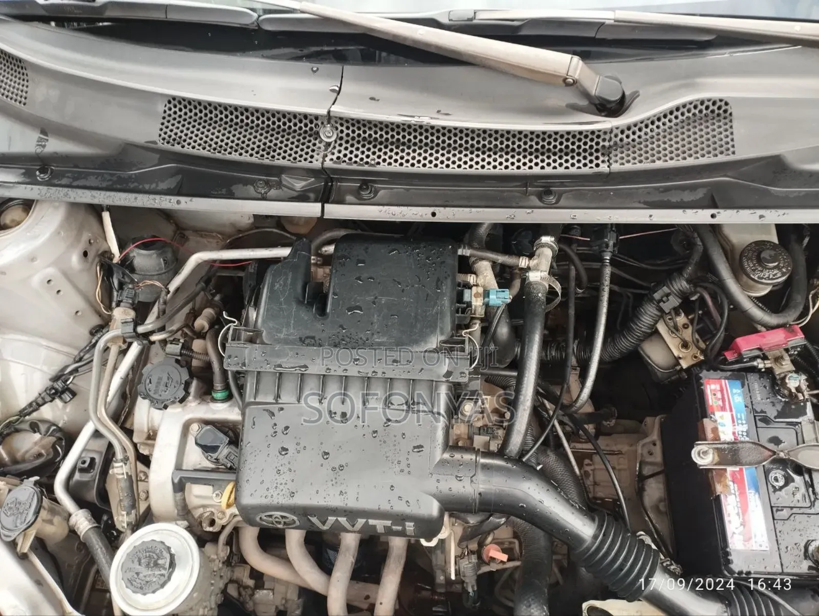 Toyota Vitz 2002 Gray