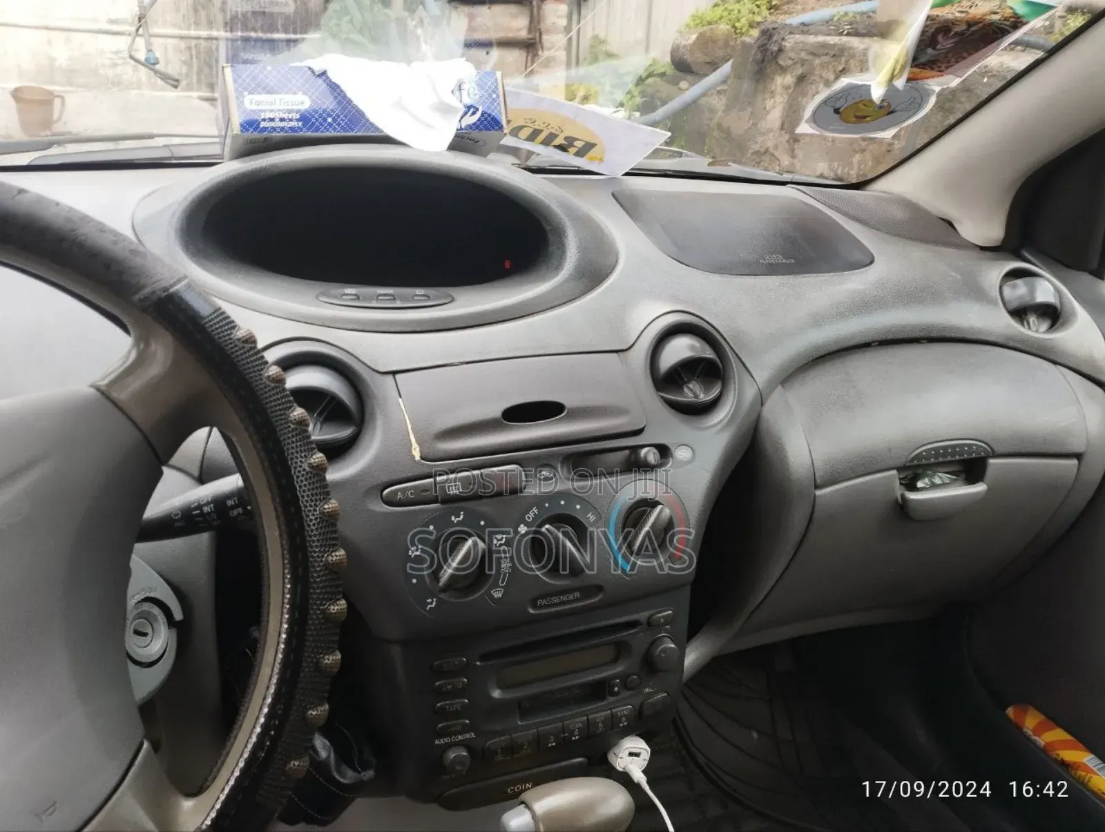 Toyota Vitz 2002 Gray