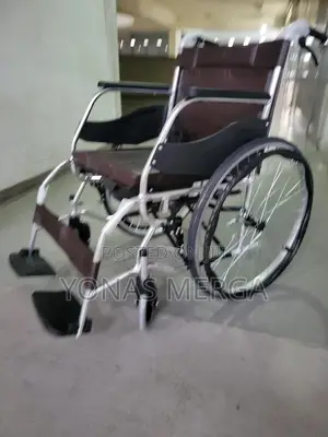 Wheeled Commodeء眾toilet Wheelchair/Functionality:Wheelchair