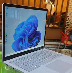 New Laptop Microsoft Surface Laptop 4 16GB Intel Core i7 SSD 512GB