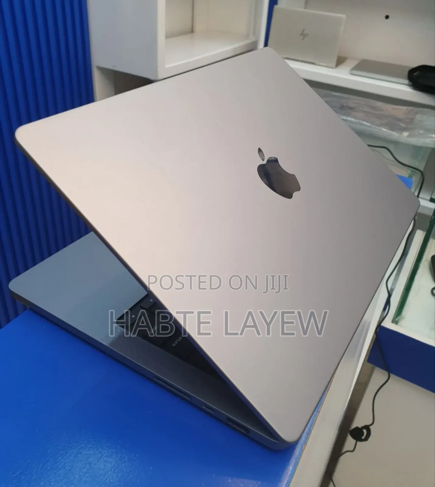 New Laptop Apple MacBook Pro 2021 M1 16GB Apple M1 Max SSD 1T