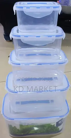 Photo - የፍሪጅ እቃ ማስገቢያ