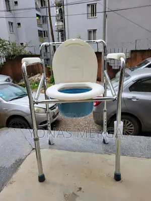 Photo - Toilet Chair卡٦٦toilet Stool Chair Is Hassle-Free\\Pot Chair