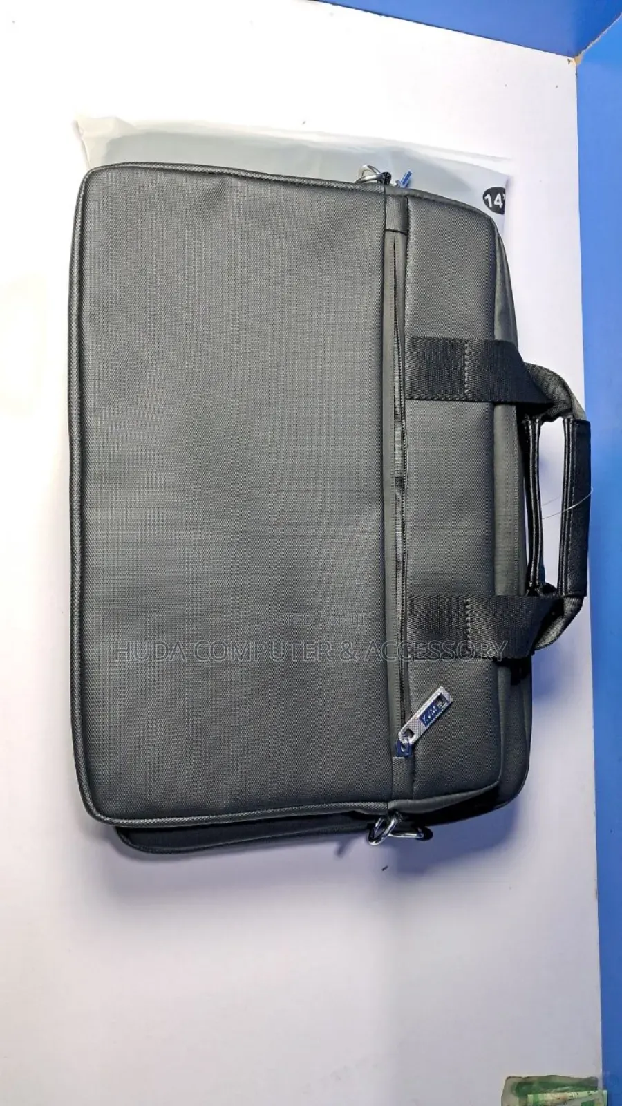 KVM 14-15 Inch Laptop Bag – Sleek, Light Professional!