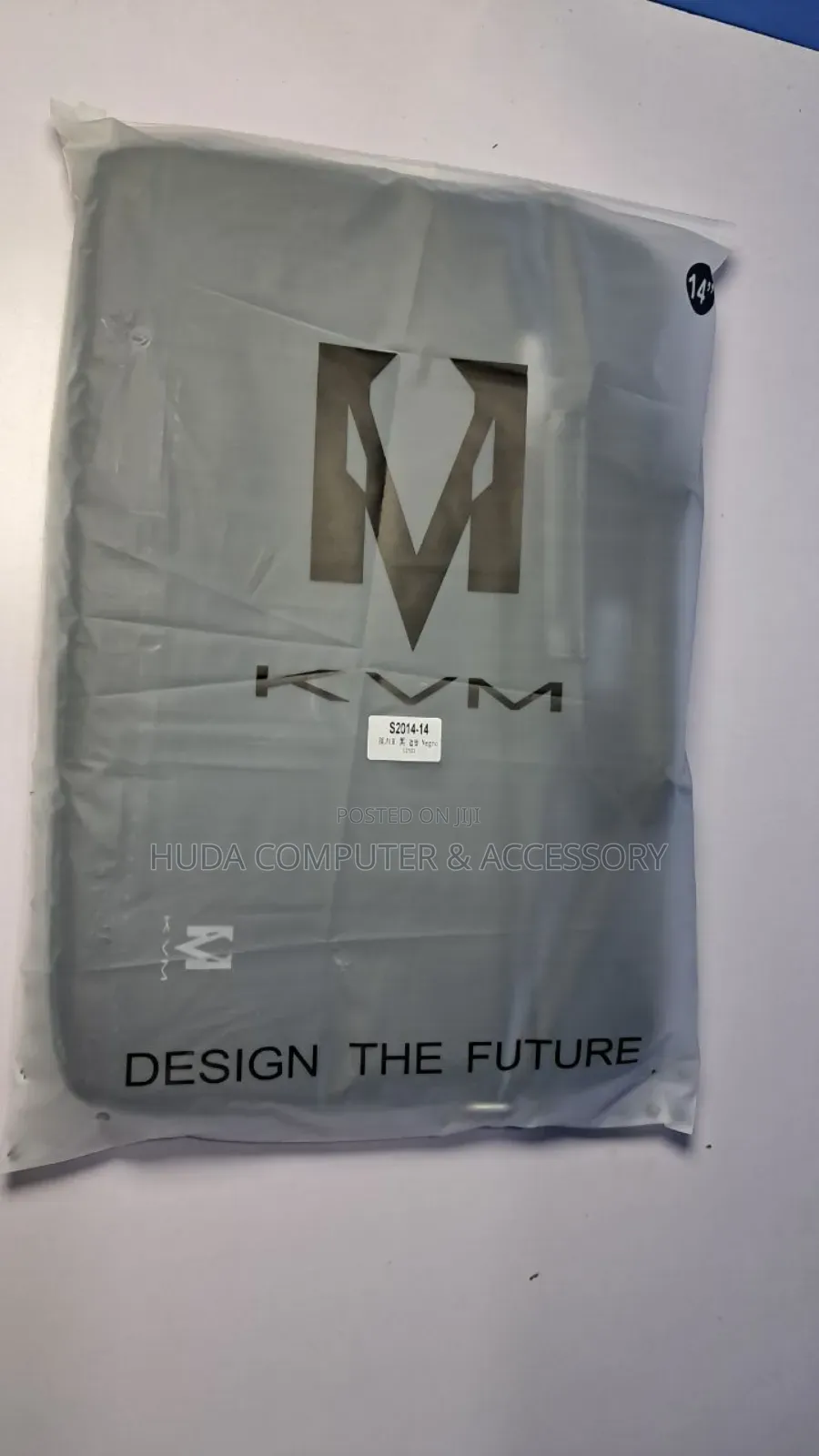 KVM 14-15 Inch Laptop Bag – Sleek, Light Professional!
