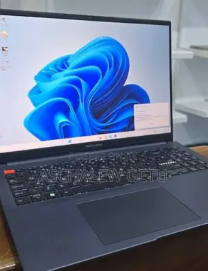 Photo - New Laptop Asus VivoBook 15 X505BA 4GB Intel Core I7 SSD 512GB