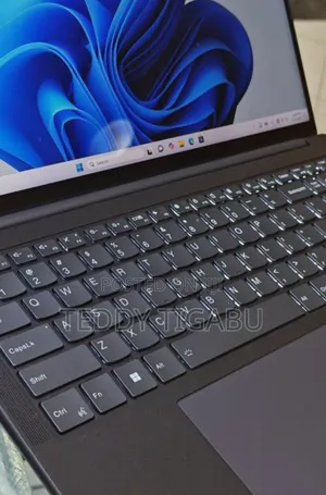 New Laptop Lenovo Yoga 9i 32GB Intel Core I9 SSD 1T