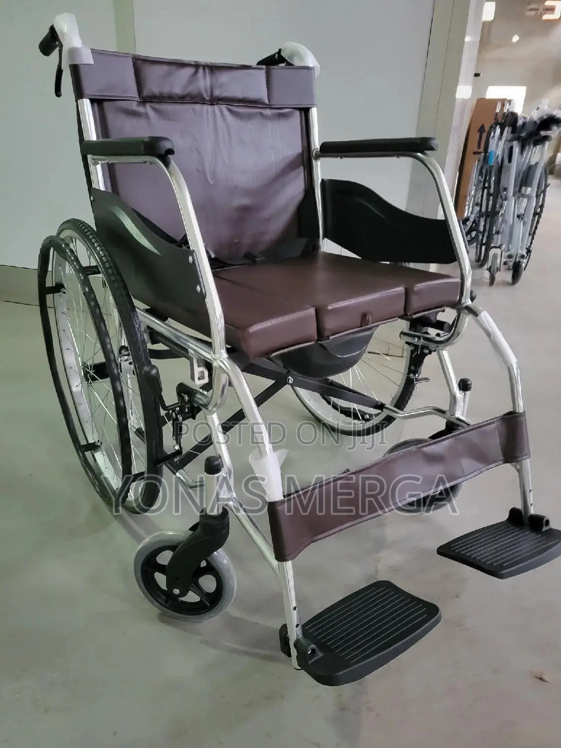 Full-Featured Wheelchair裝ةtoilet Wheelchair畛٦٦wheelchair