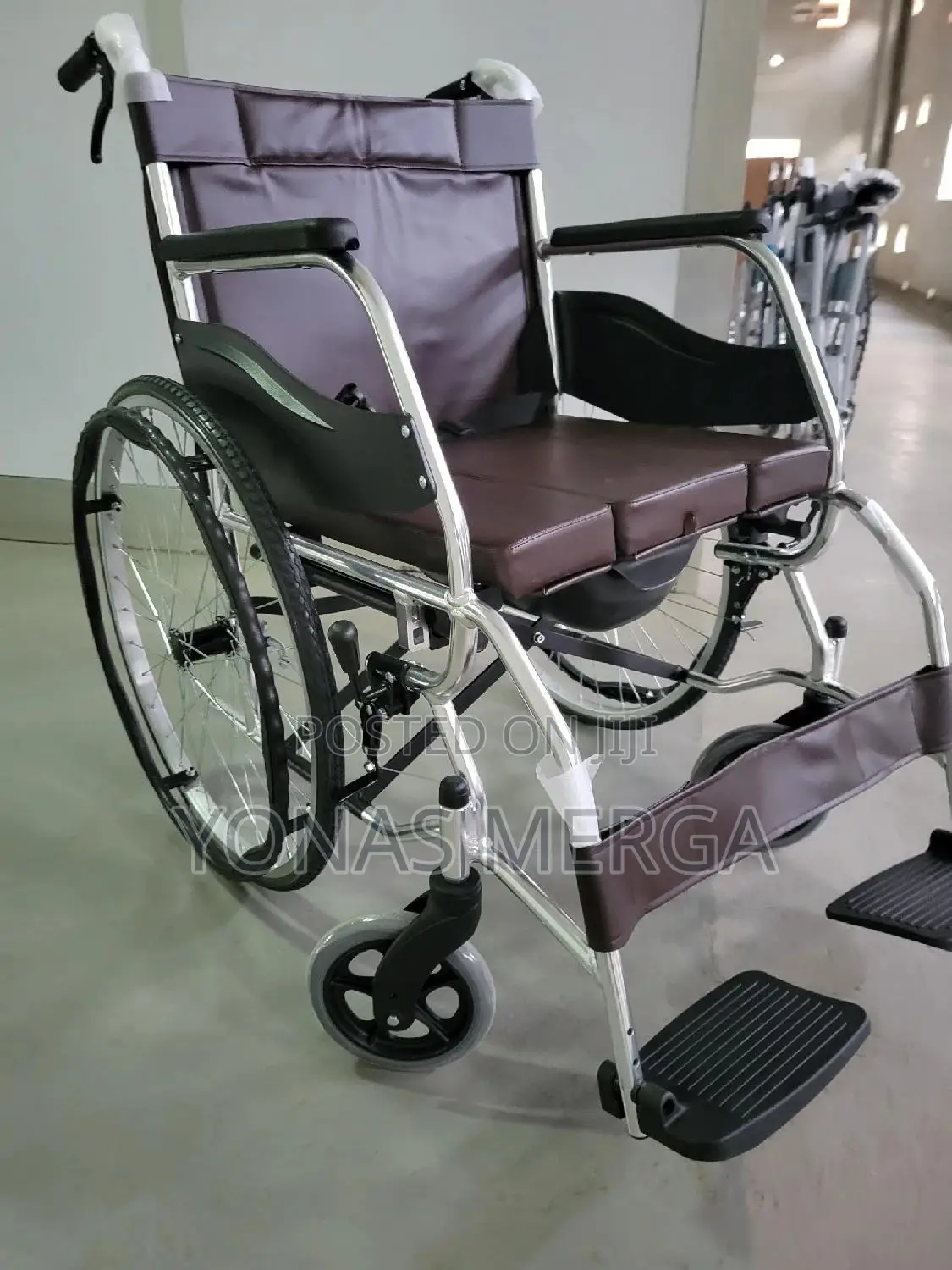 Commode Pot and Seat弗ةةtoilet Wheelchair囚وpotty\\Wheelchair