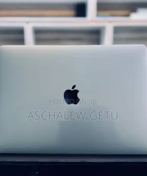 Photo - New Laptop Apple MacBook Pro 2017 8GB Apple M1 SSD 256GB