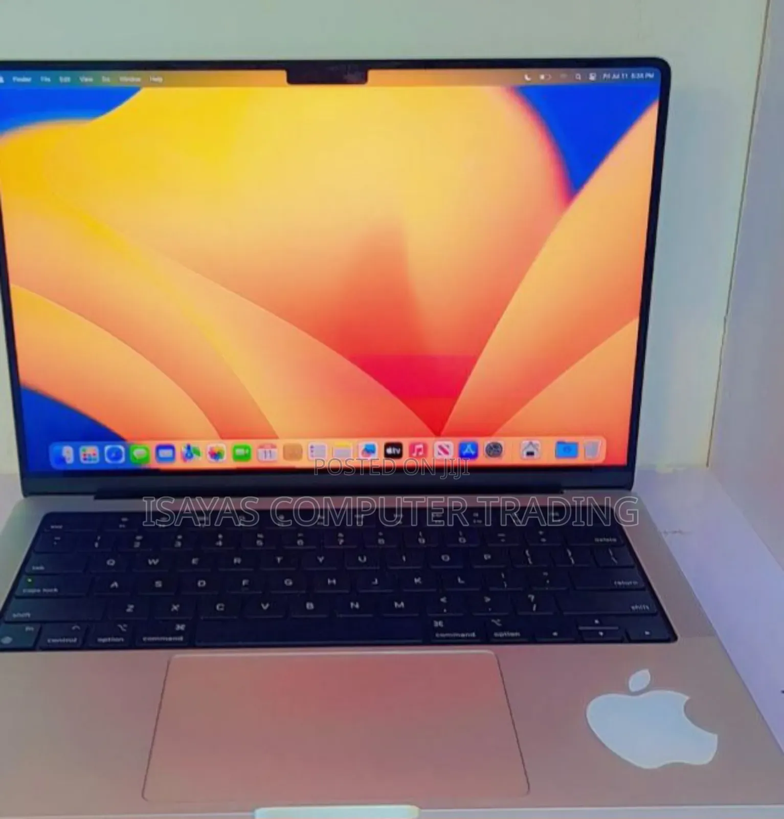 New Laptop Apple MacBook Pro 2021 M1 16GB SSD 512GB