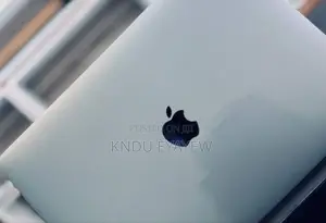 New Laptop Apple MacBook 8GB Apple M2 SSD 256GB