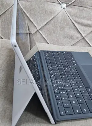 New Laptop Microsoft Surface Pro 7 16GB Intel Core I7 SSD 256GB