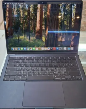 Photo - New Laptop Apple MacBook Pro 2019 8GB Intel Core I7 SSD 256GB