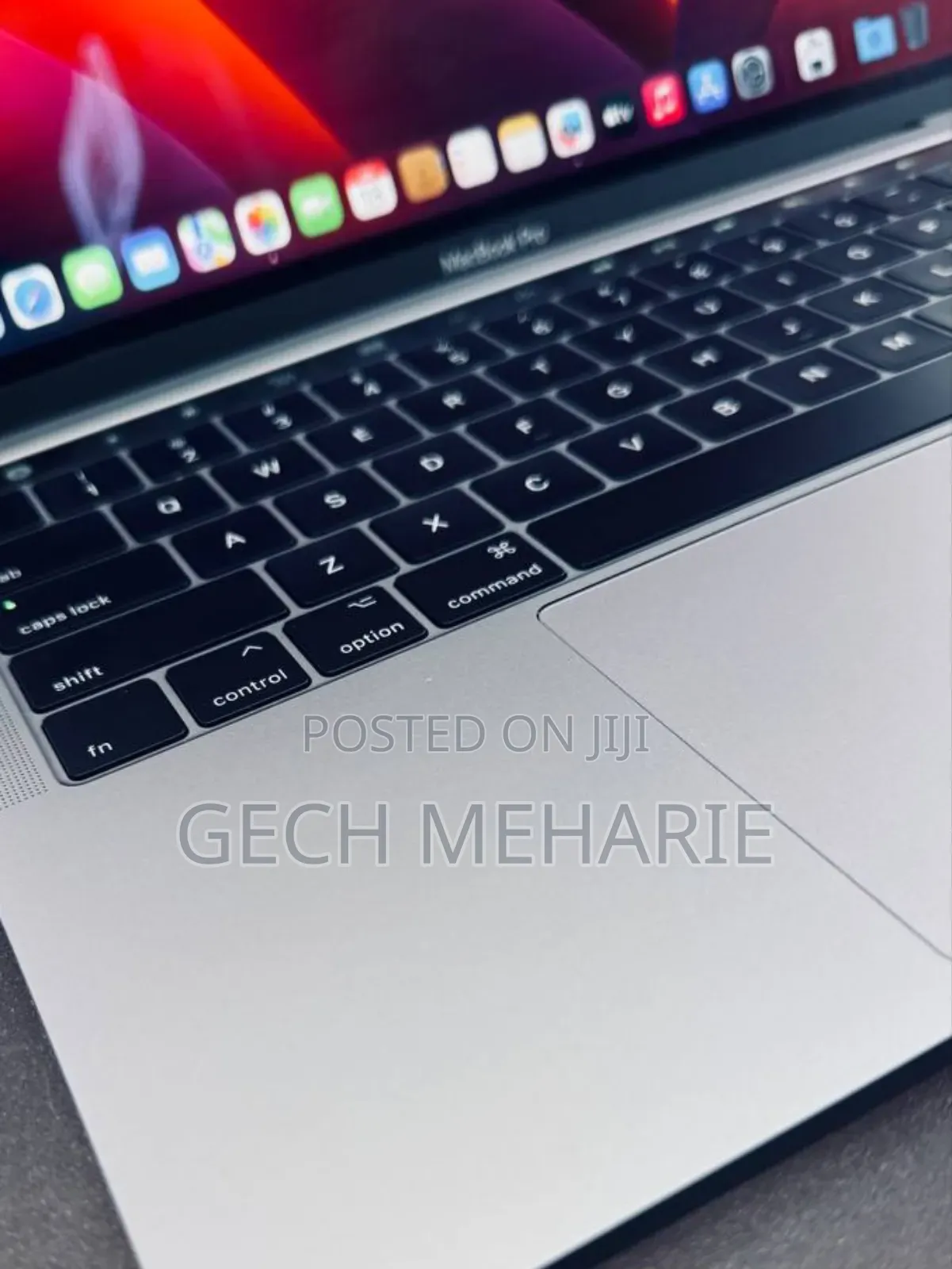 New Laptop Apple MacBook Pro 2017 8GB Intel Core I5 SSD 256GB