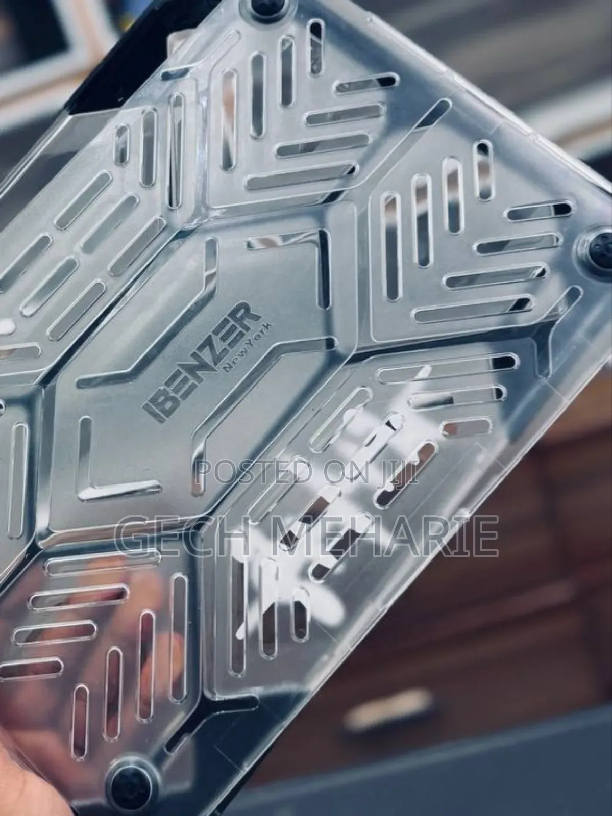 New Laptop Apple MacBook Pro 2017 8GB Intel Core I5 SSD 256GB