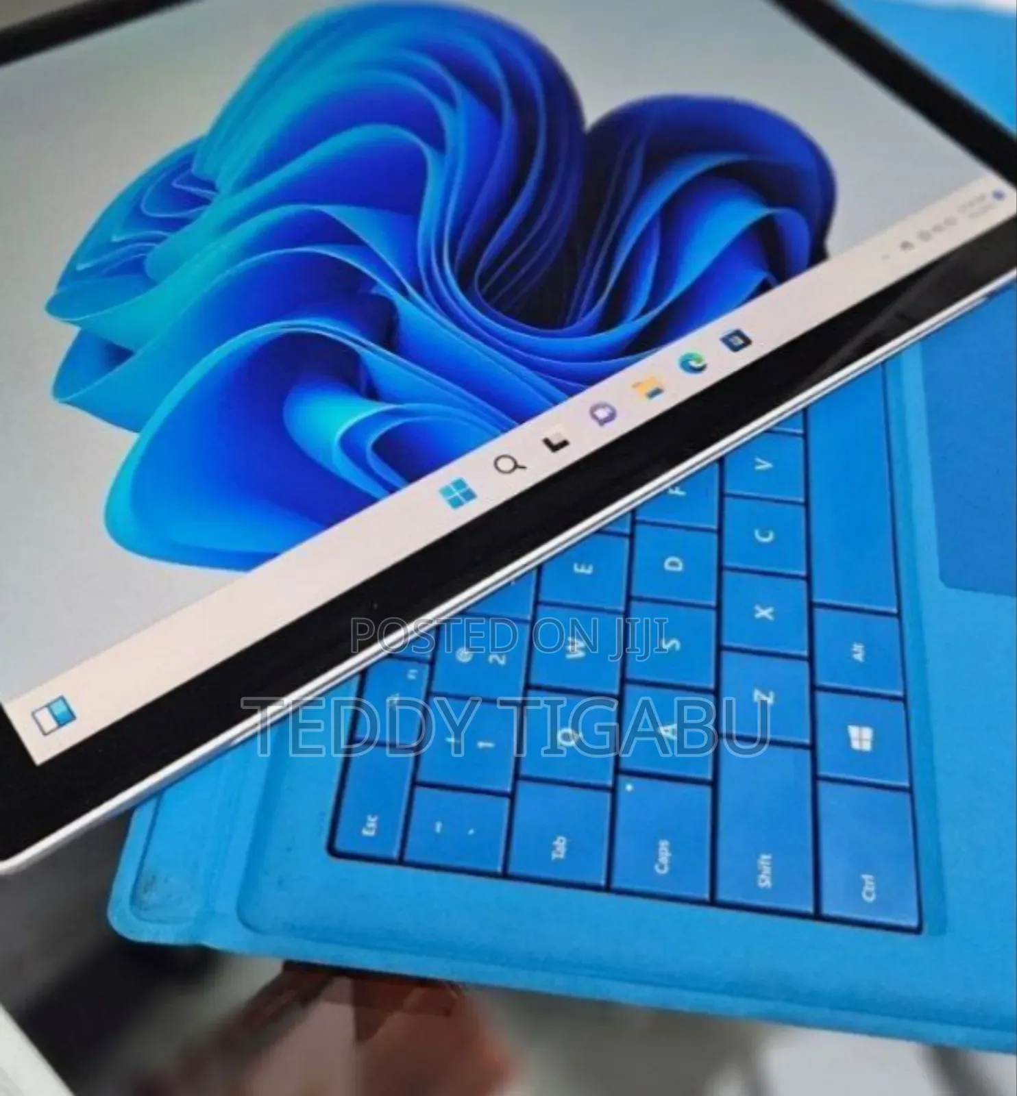 New Laptop Microsoft Surface Pro 7 8GB Intel Core I5 SSD 128GB