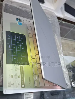 New Laptop Asus Zenbook 14 UX434 16GB Intel Core I7 SSD 1T