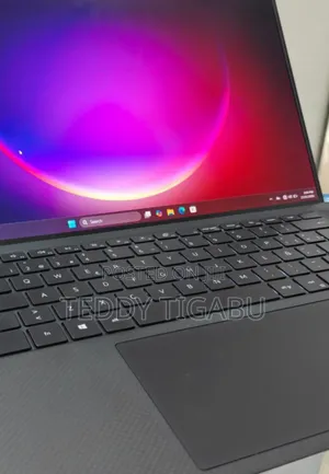 Photo - New Laptop Dell XPS 15 16GB Intel Core I7 SSD 1T