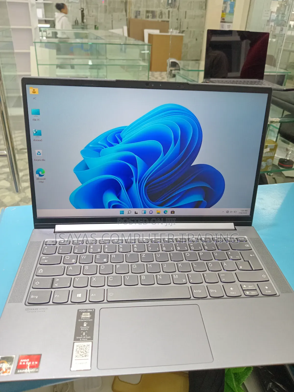 New Laptop Lenovo 16GB AMD Ryzen 7 SSD 1T