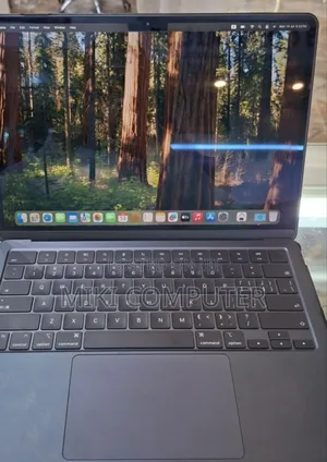 Photo - New Laptop Apple MacBook Air 2022 M2 8GB Intel SSD 256GB