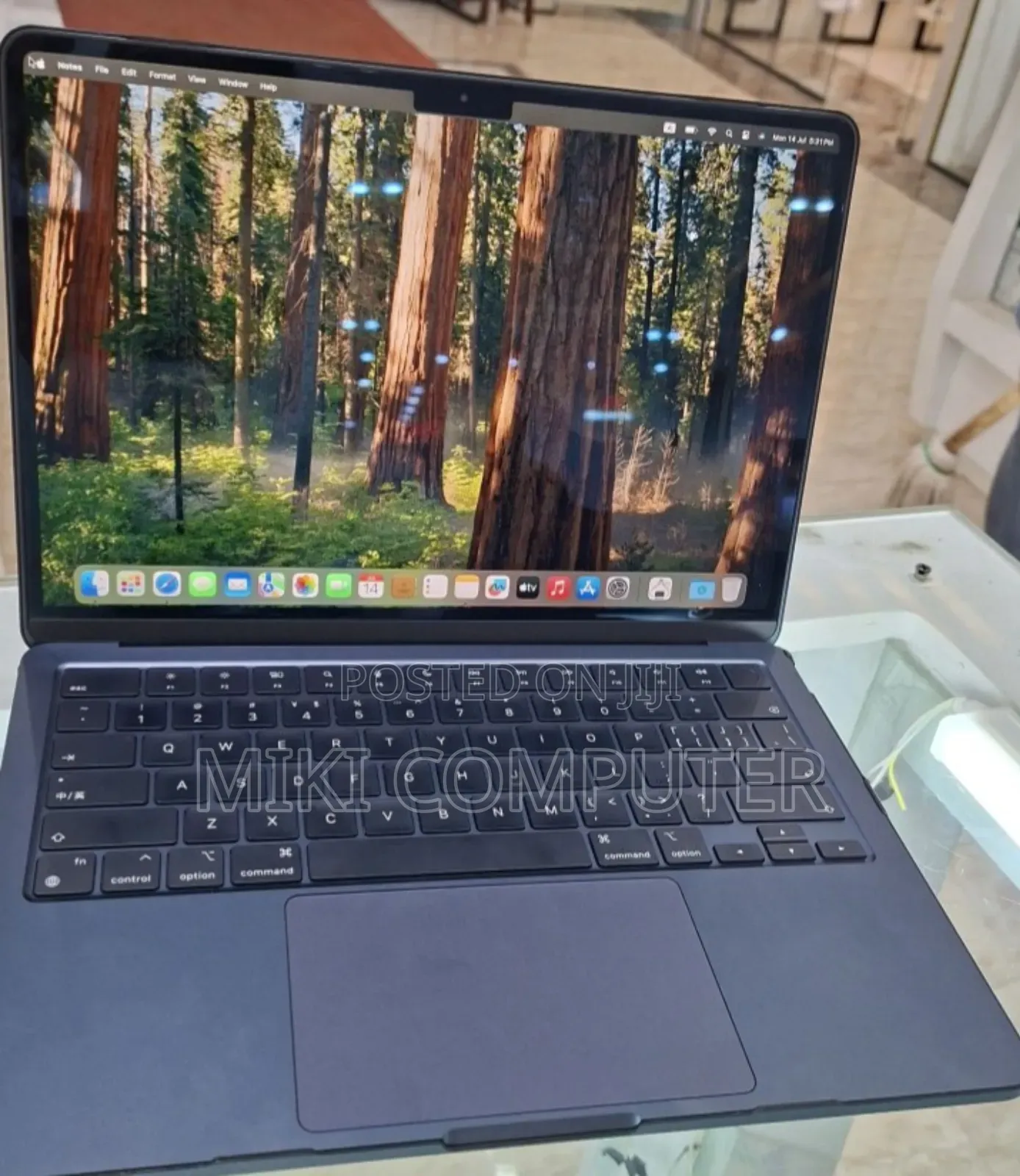 New Laptop Apple MacBook Air 2022 M2 8GB Intel SSD 256GB