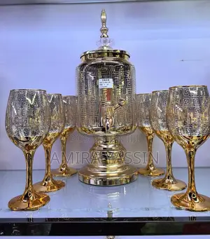 ባለ ስድስት የወይን ብርጭቆ ከመቅጃ