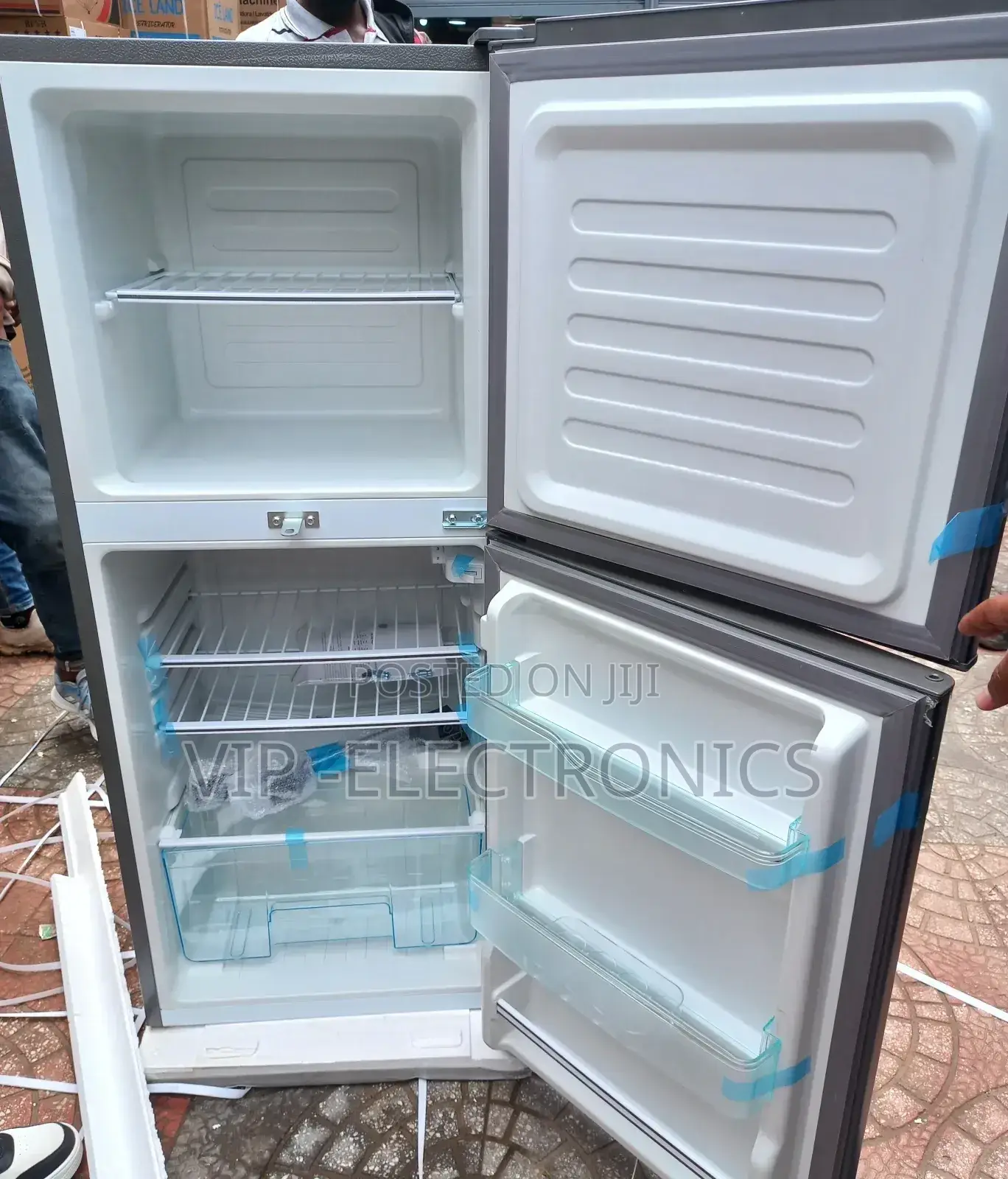 Frost Refrigerator 250