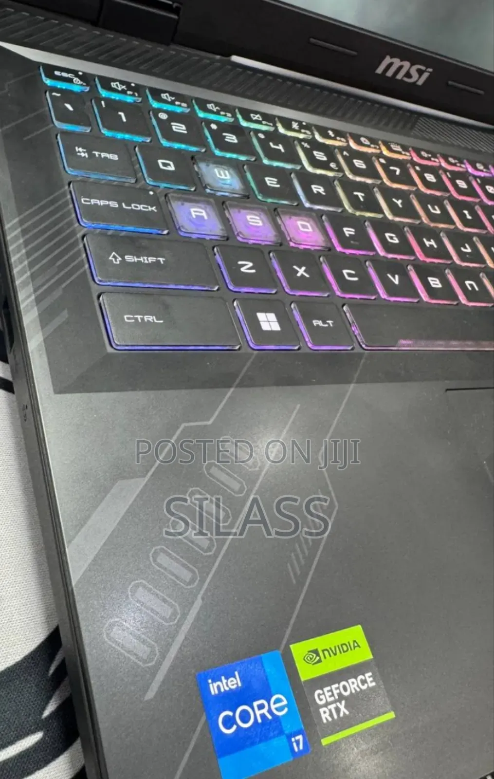 New Laptop MSI Crosshair 15 B12U 16GB AMD Ryzen 7 SSD 1T